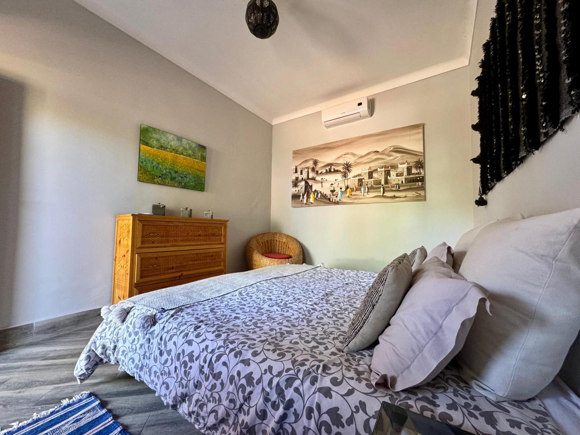 Jenny Lynn Hotel Tazrou Room photo